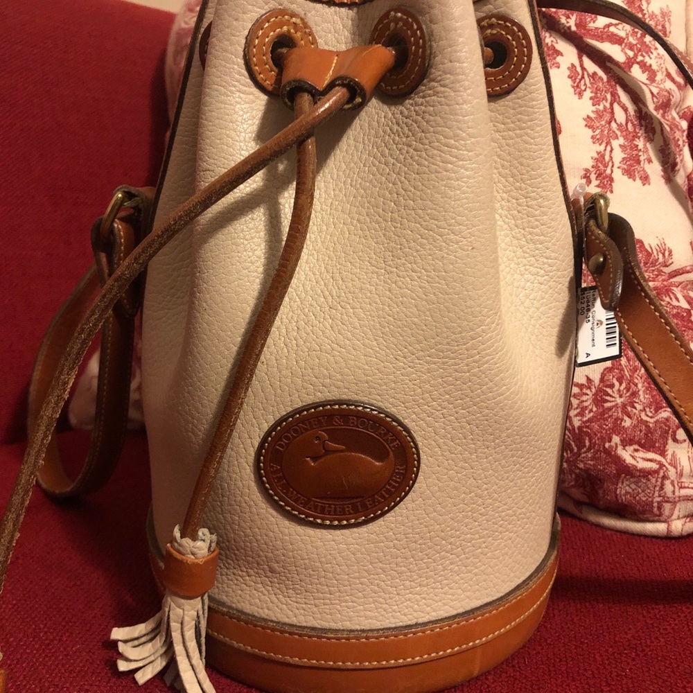 Dooney & bourke bucket bag